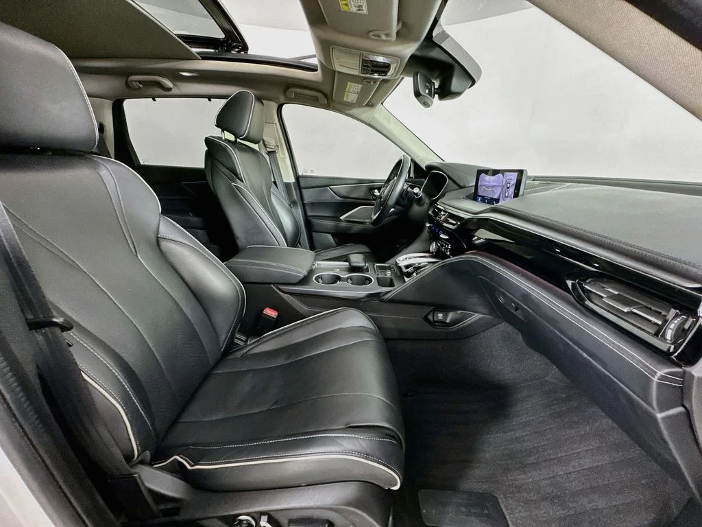 Used 2022 White Acura Advance image 36