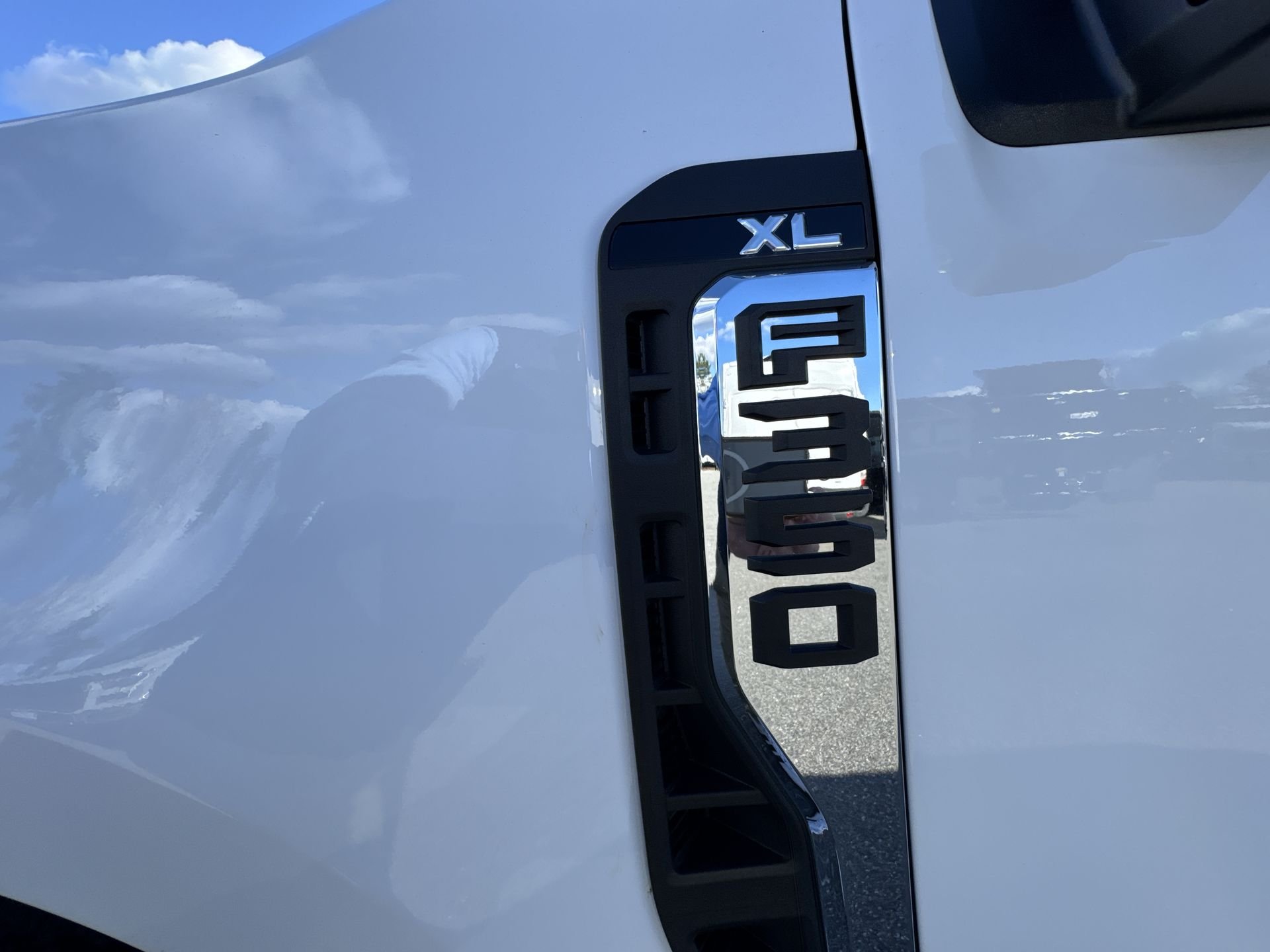 New 2026 Oxford White Ford F-350® XL image 3