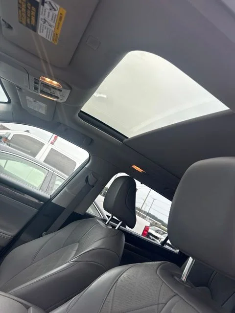 Used 2022 White Toyota Platinum image 4