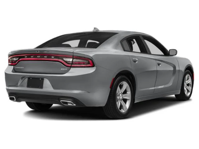 Used 2018 Silver Dodge SXT image 2