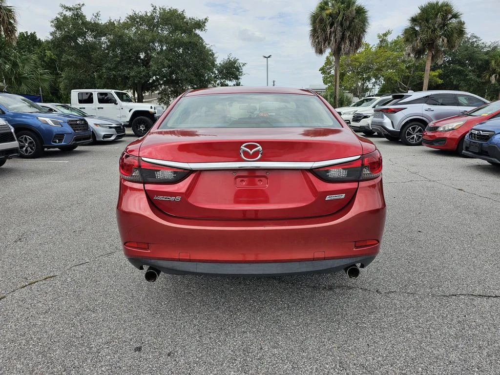 Used 2015 Red Mazda i Sport image 4