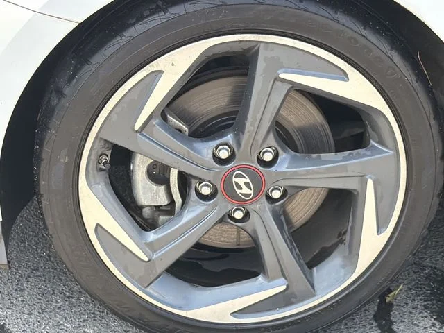 Used 2019 White Hyundai Turbo image 17