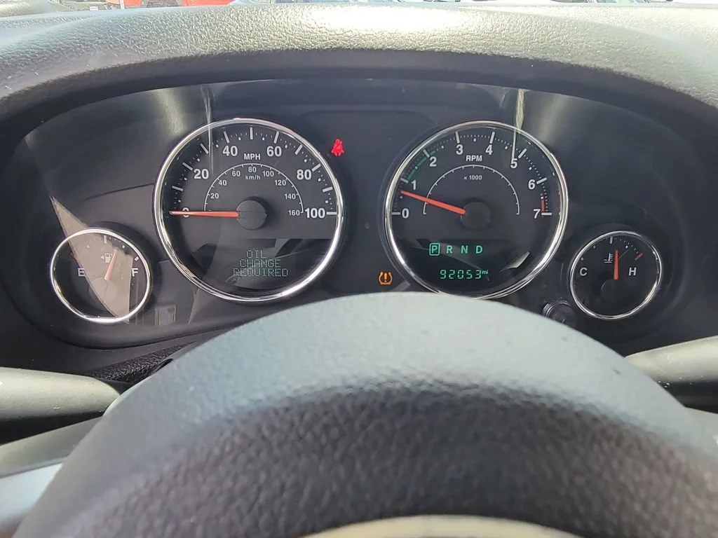 Used 2018 Gray Jeep Altitude 4x4 image 11