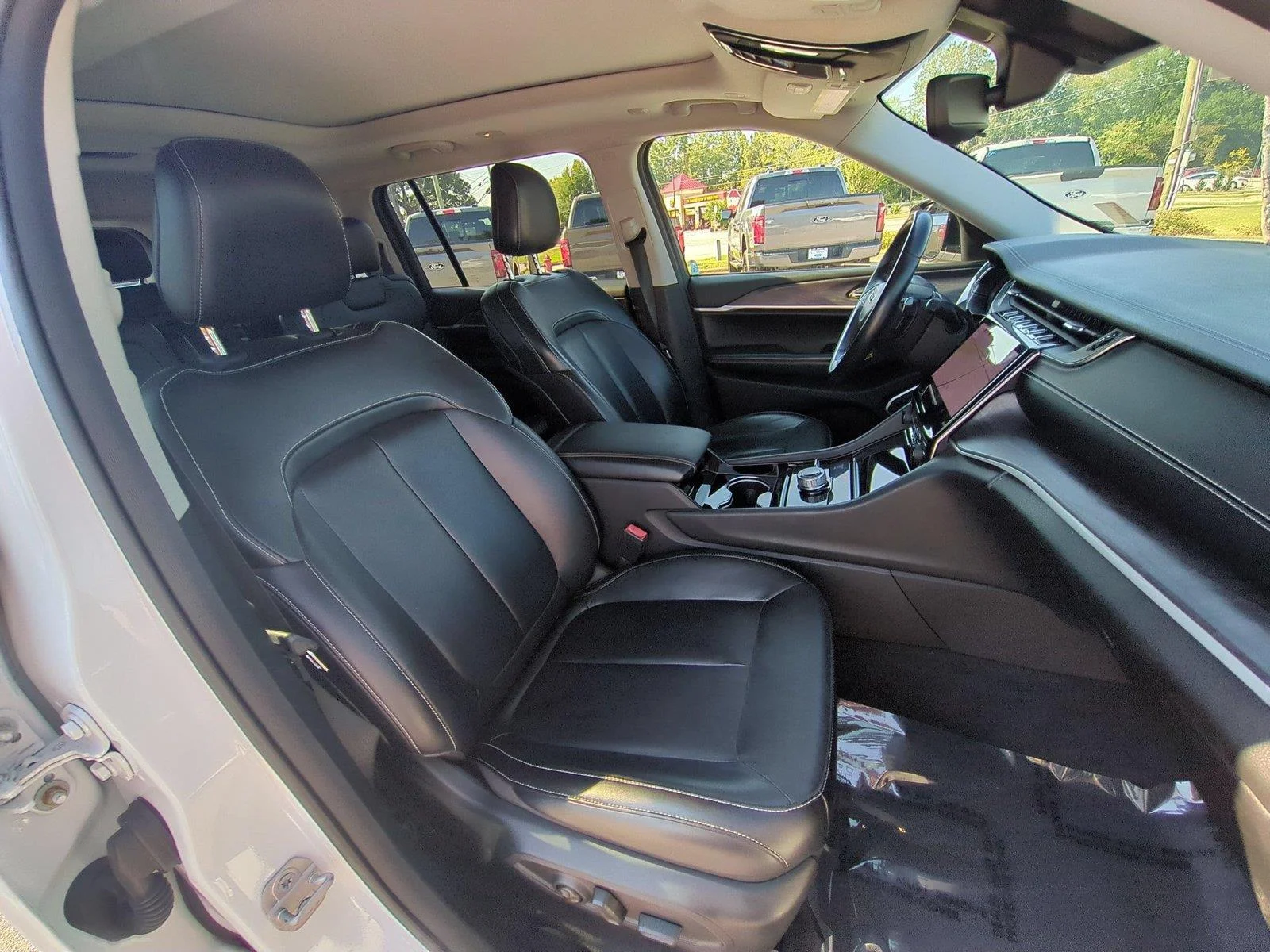 Used 2021 Bright White Clearcoat Jeep Limited image 40