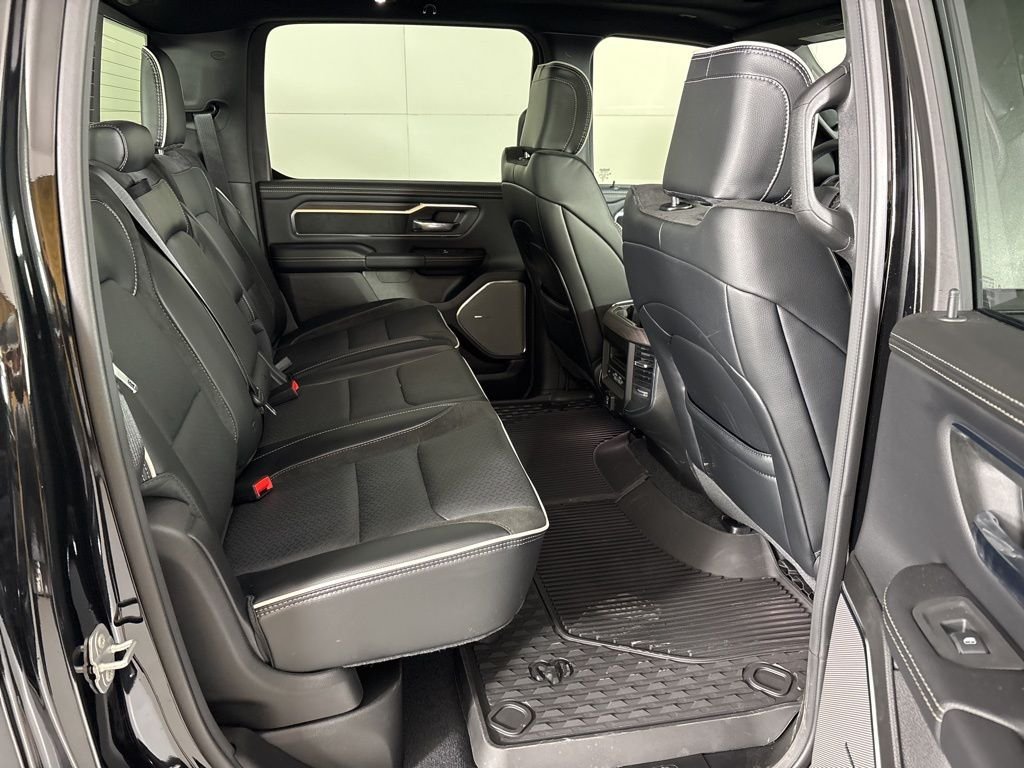 New 2026 Diamond Black Crystal Pearl-Coat Exterior Paint RAM Laramie image 25