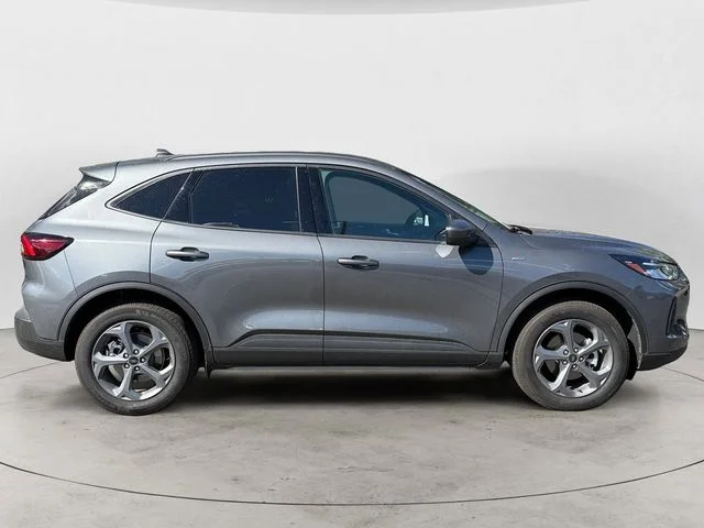 Used 2025 Gray Ford ST-Line Select image 6