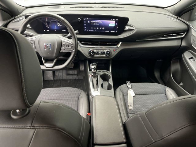 Used 2025 Summit White Buick Preferred image 4