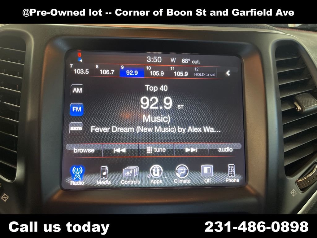 Used 2014 Red Jeep Trailhawk image 24