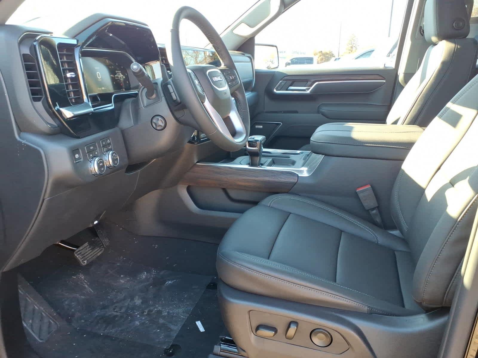 2026 GMC Sierra 1500 SLT - Photo 15