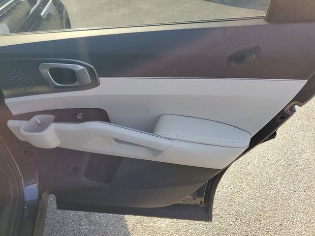 2025 Kia Sorento EX - Photo 32