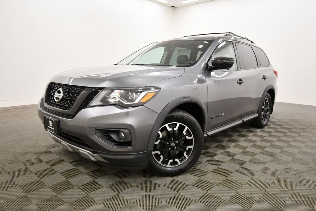 Used 2020 Nissan Pathfinder SL with VIN 5N1DR2CM8LC647214 for sale in Rochester, Minnesota