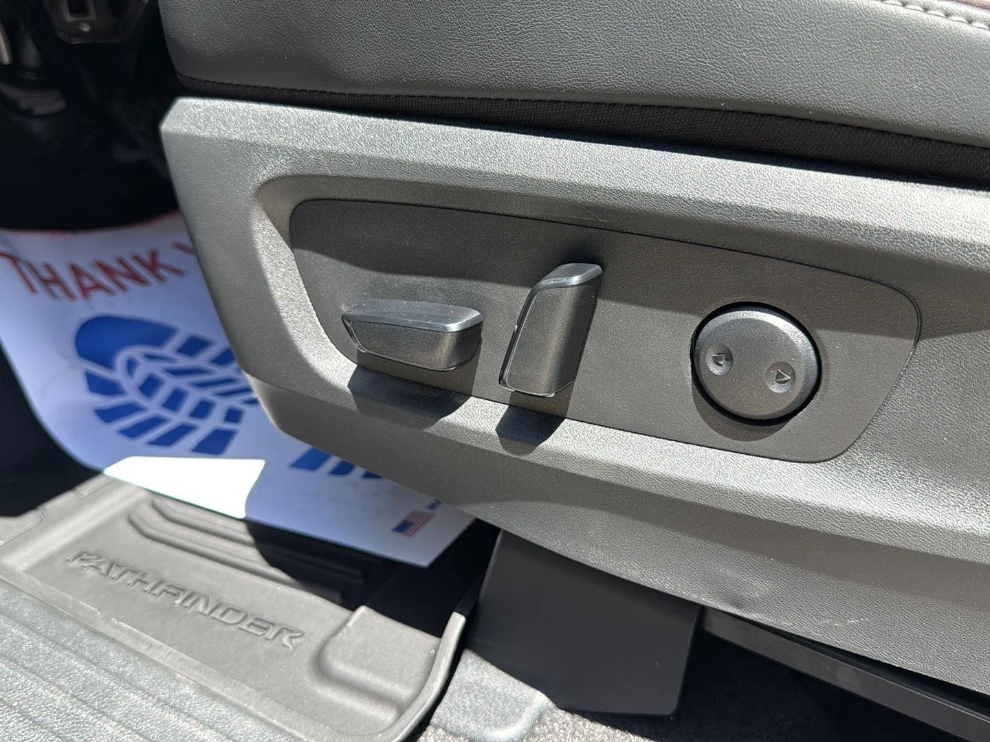 New 2026 Boulder Gray Pearl/Super Black Nissan Platinum image 26