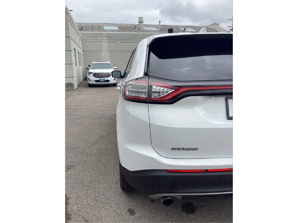 Used 2017 White Ford SEL image 30