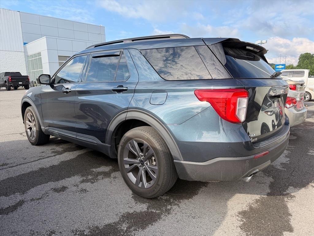 Used 2024 Stone Blue FORD XLT image 9