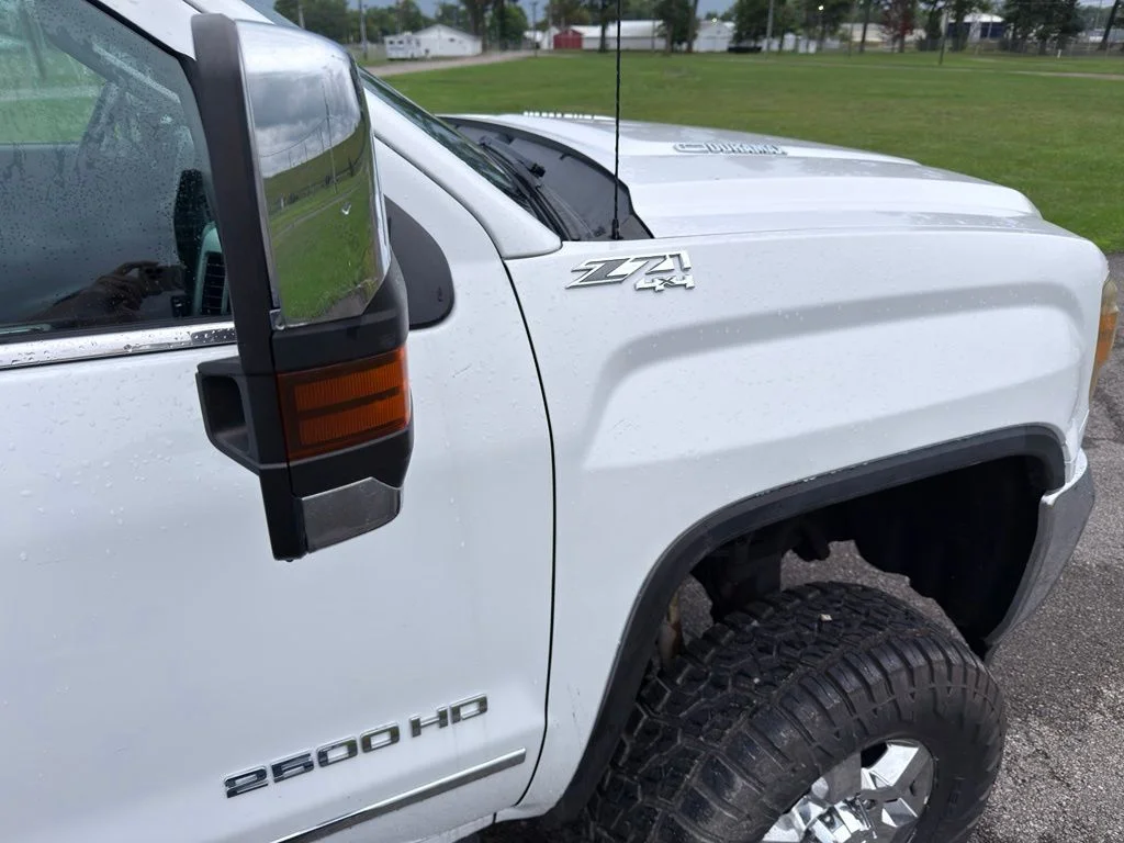 Used 2016 White GMC SLT image 7