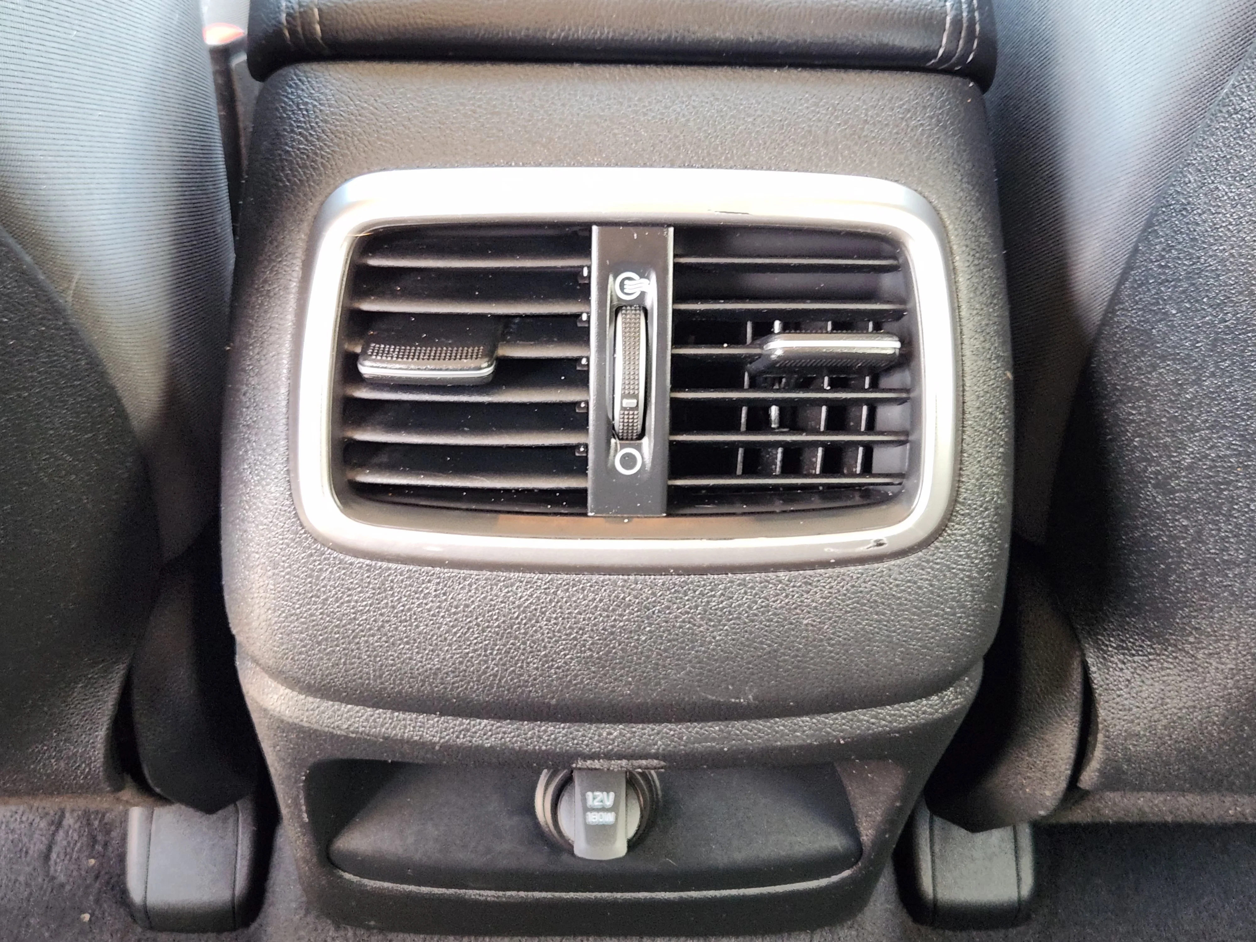 Used 2020 Everlasting Silver Kia L image 30