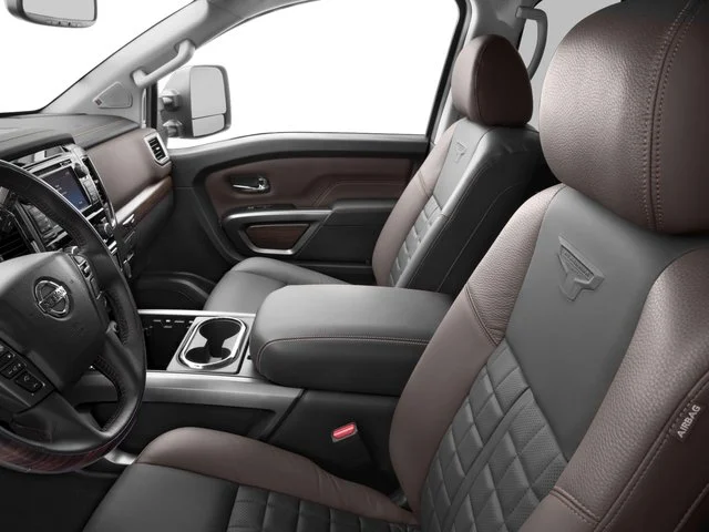 Used 2017  Nissan Platinum Reserve image 9