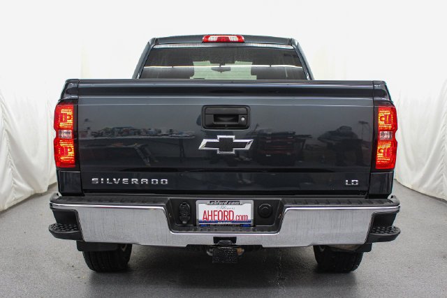 Certified Used 2019 Graphite Metallic Chevrolet LT image 6