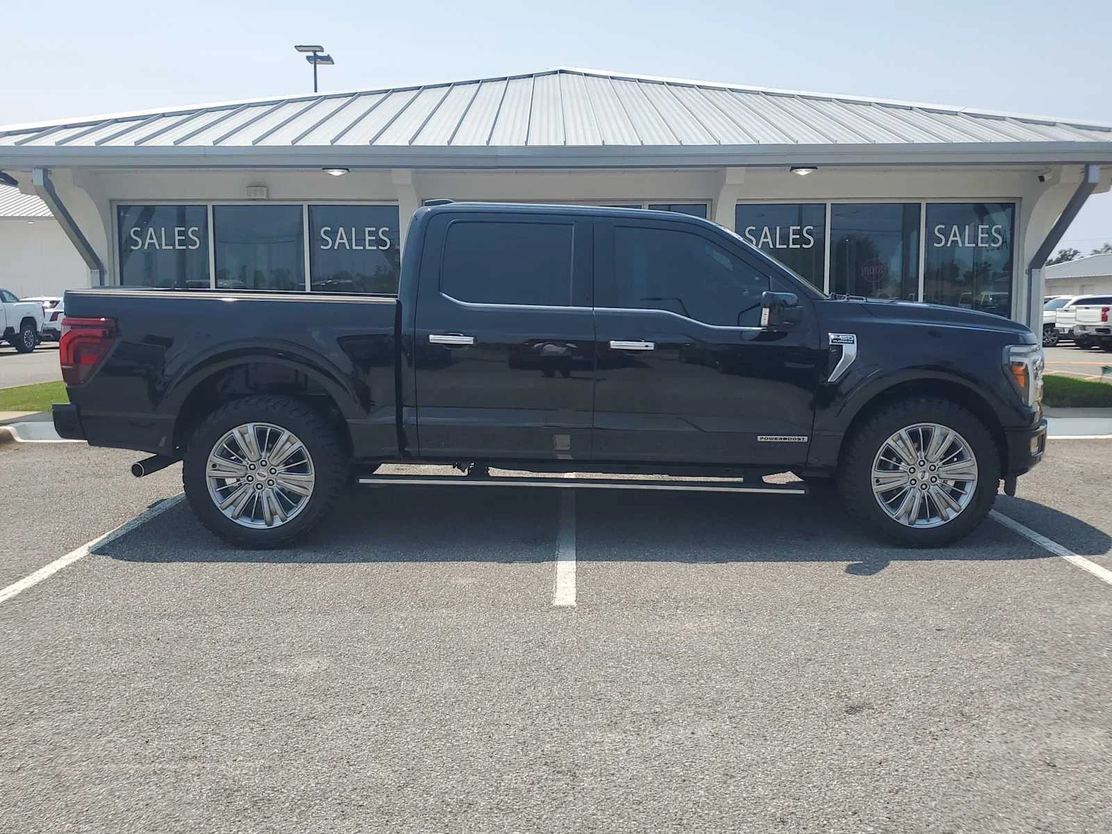 Used 2024  Ford Platinum image 7