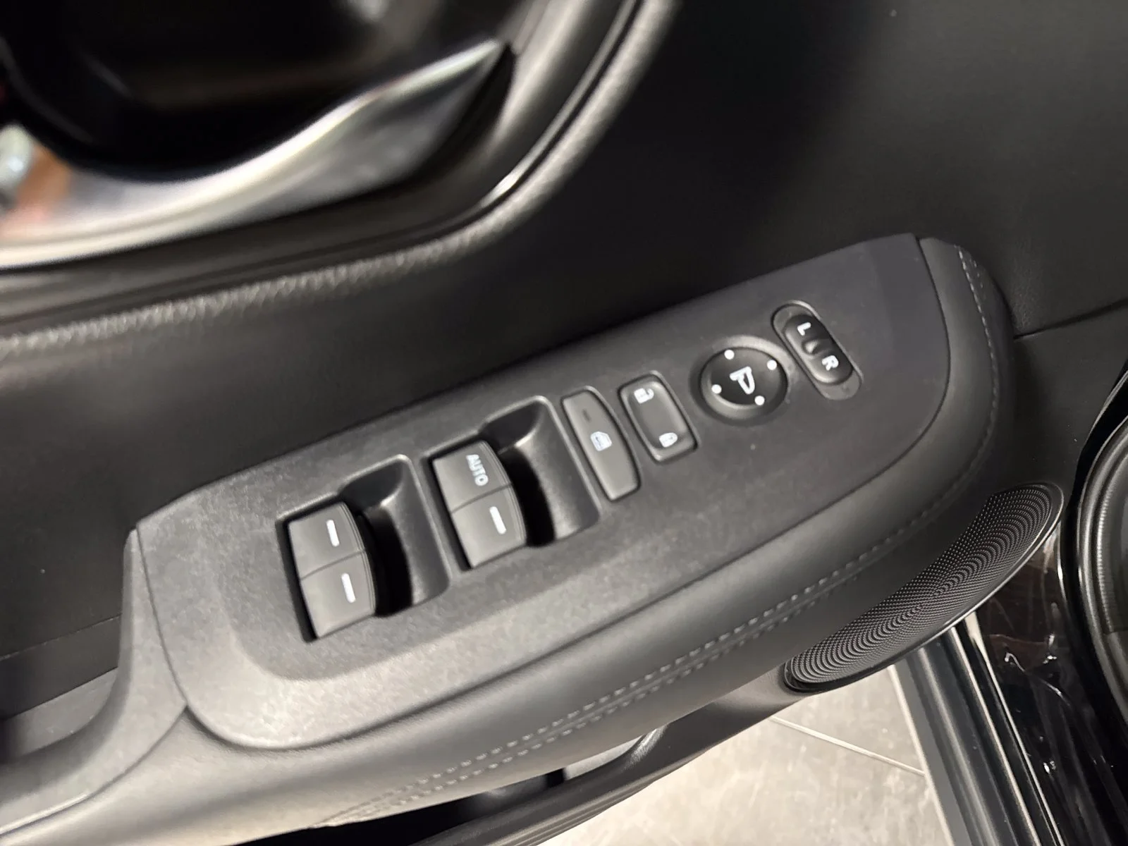 2024 Honda HR-V LX - Photo 36