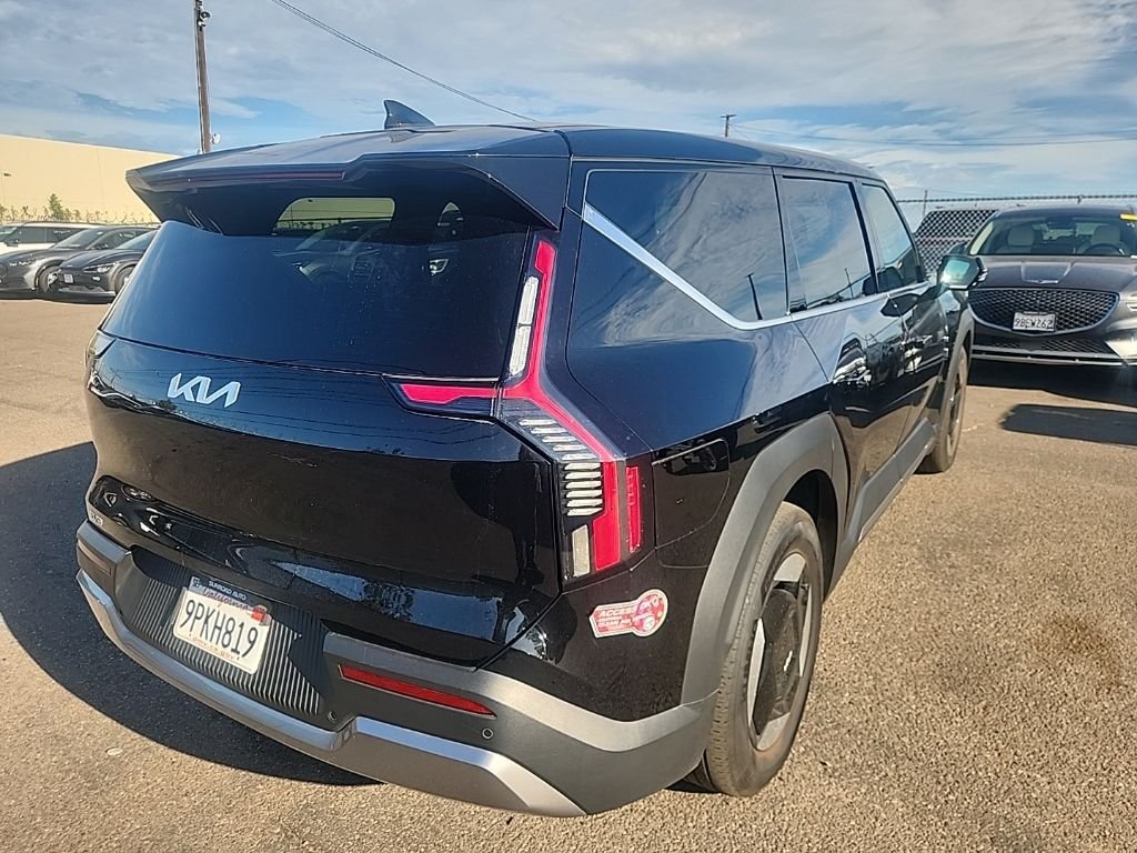Certified Used 2024 Black Kia Light Long Range image 13