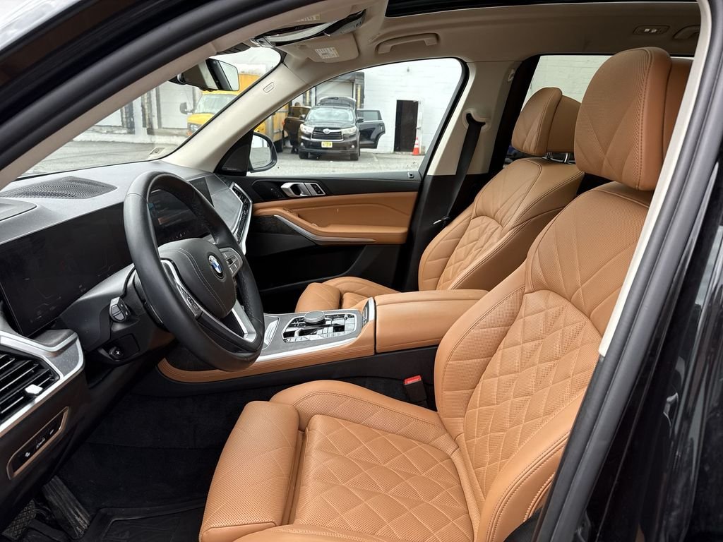 Certified Used 2024 Black BMW xDrive40i image 2