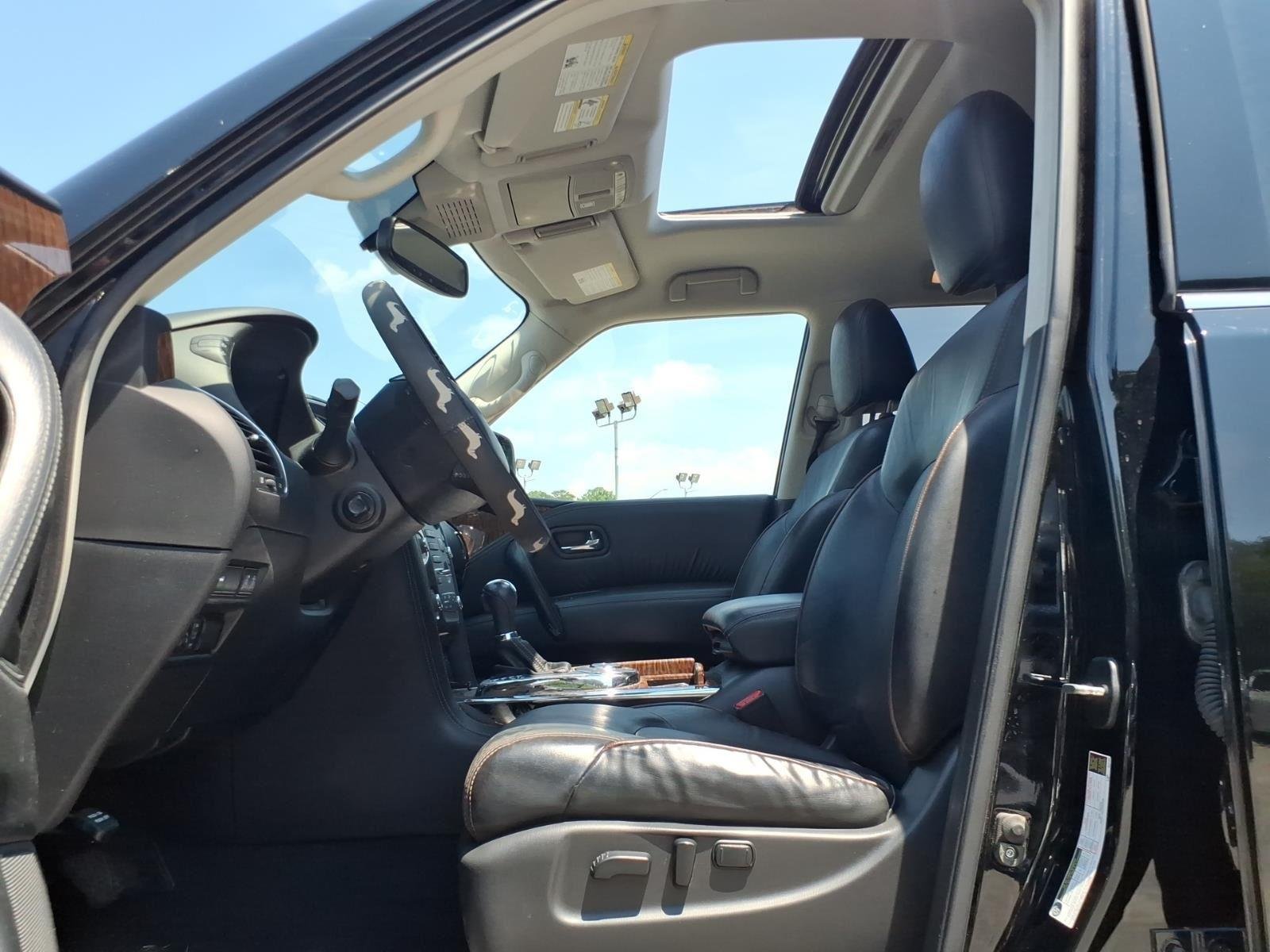 Used 2019 Super Black Nissan SL image 10