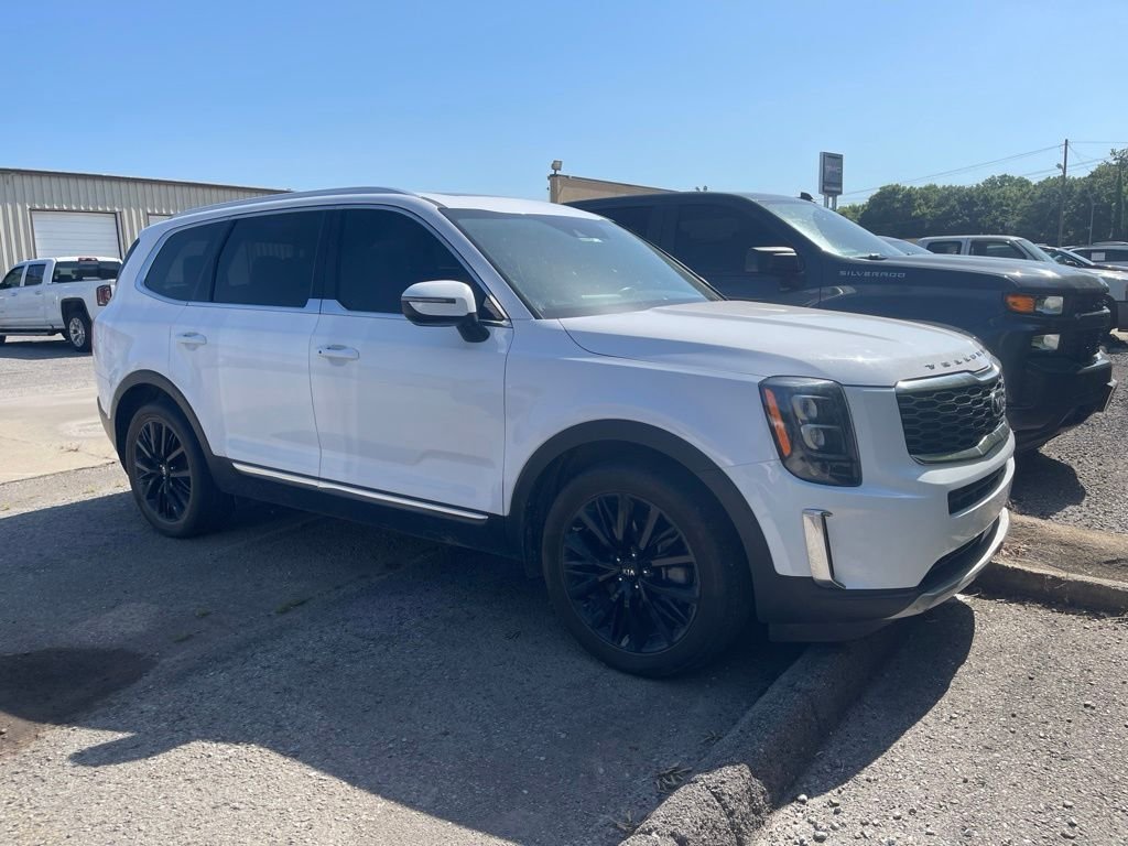 Used 2021 White Kia EX image 6