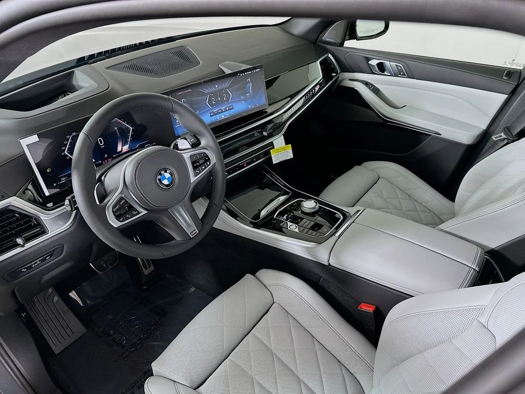 New 2026 Gray Metallic BMW xDrive40i image 10