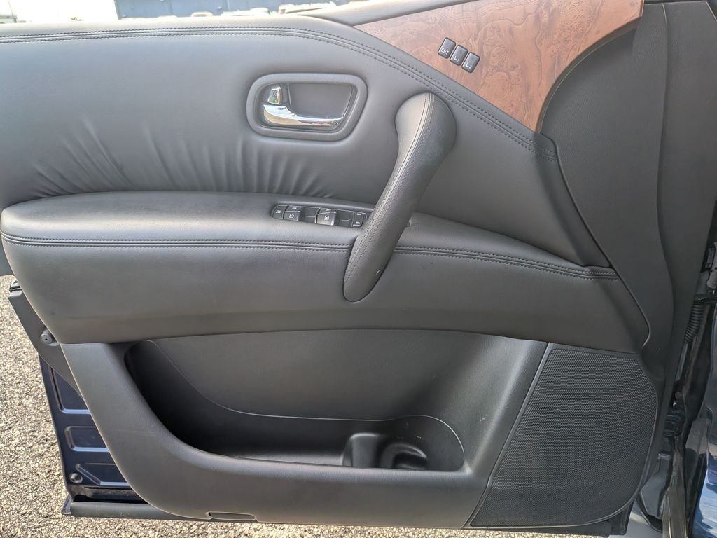 Used 2023 Blue Nissan SL image 33