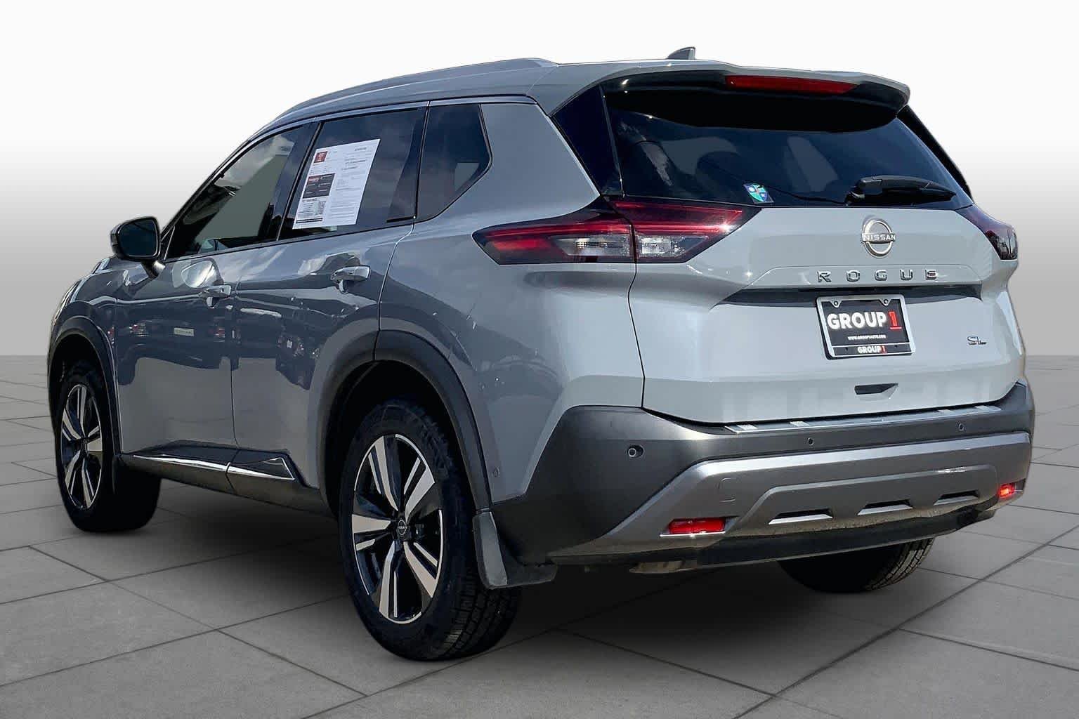 Used 2023 Boulder Gray Pearl Nissan SL image 12