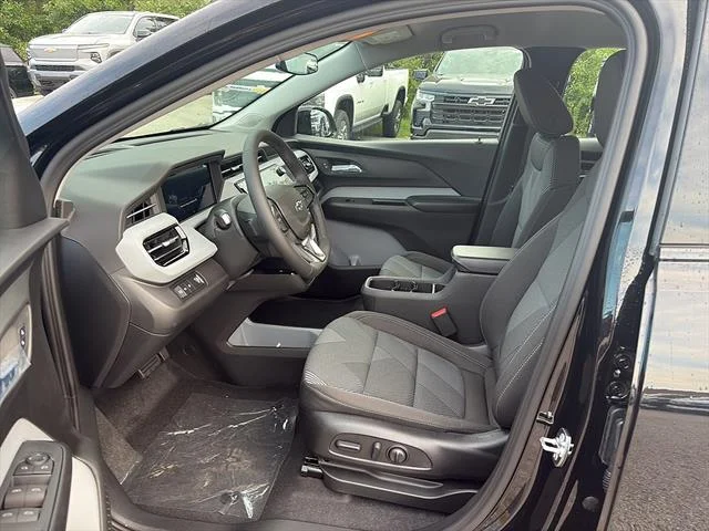 2027 Chevrolet Bolt LT - Photo 9