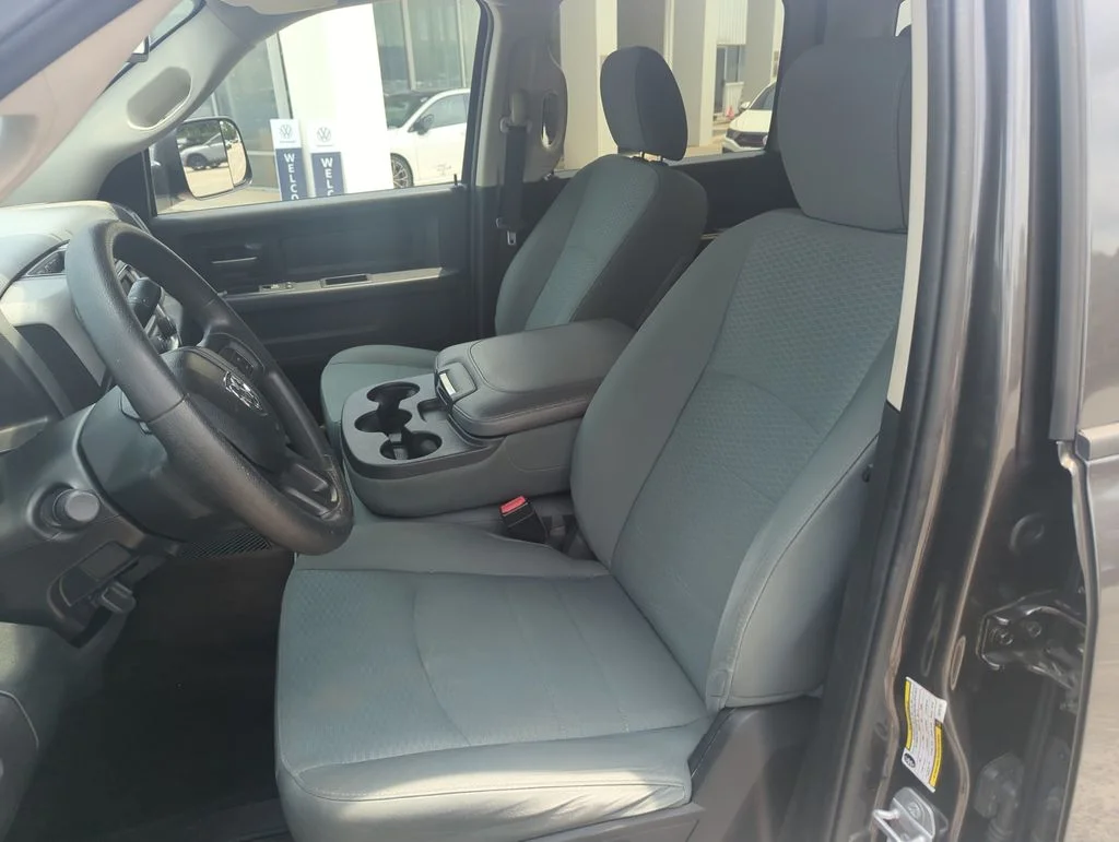 Used 2016 Gray Ram Tradesman image 12