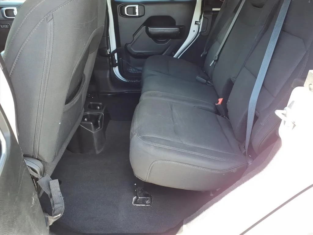 Used 2018 White Jeep Unlimited Sport S image 13