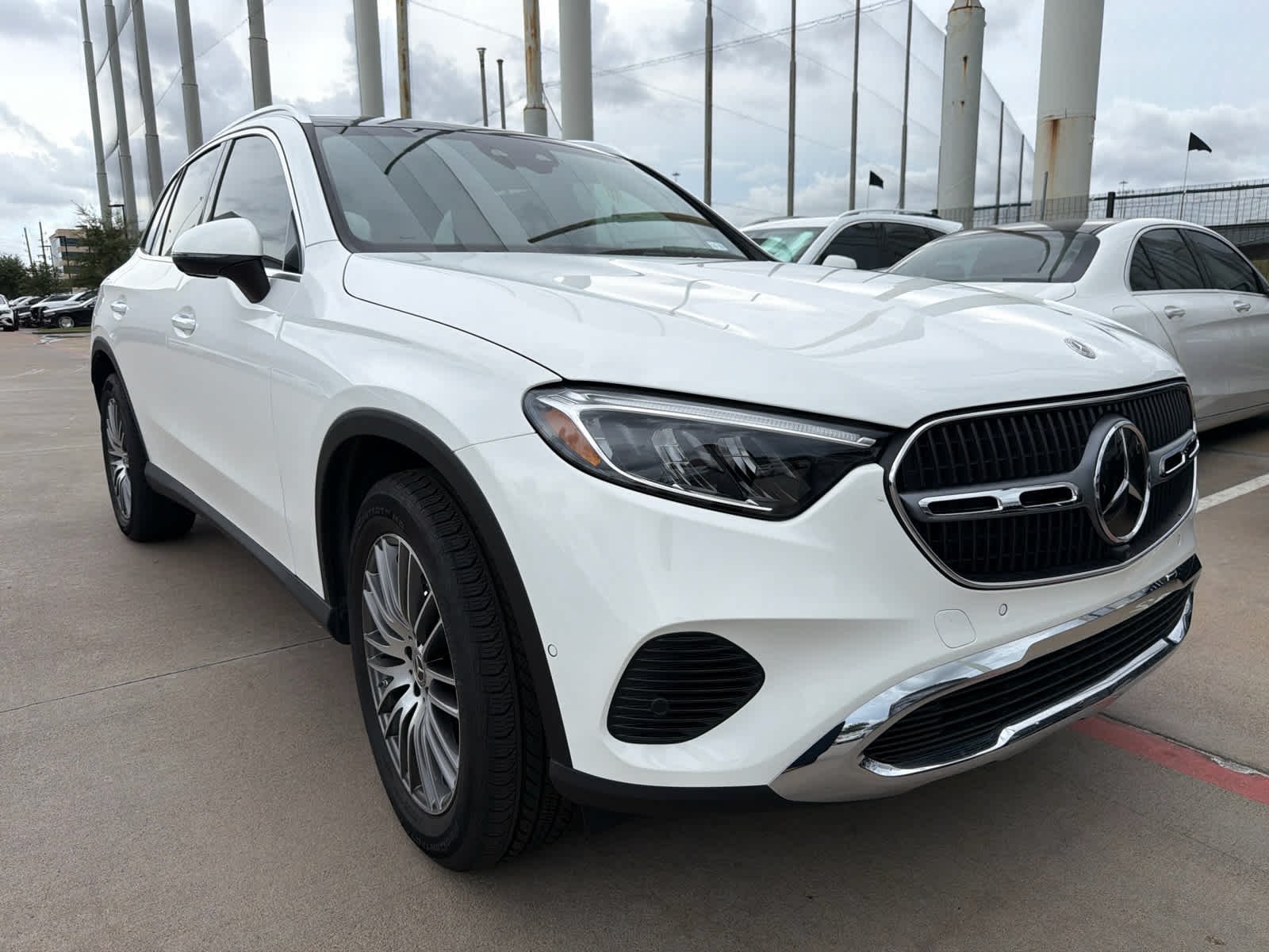Certified Used 2026 Polar White Mercedes-Benz GLC 300 image 2