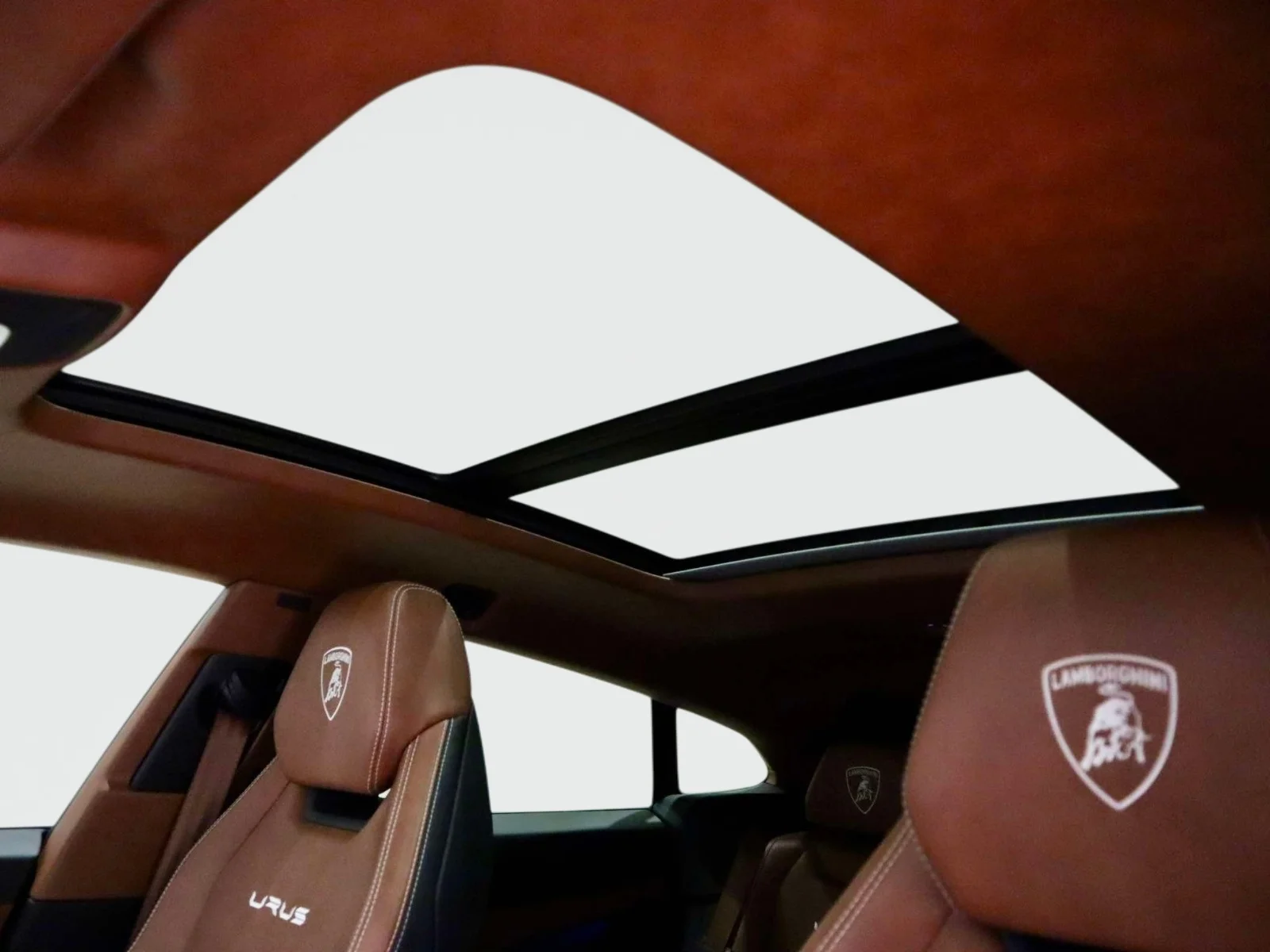 Used 2023 Black Lamborghini S AWD image 25