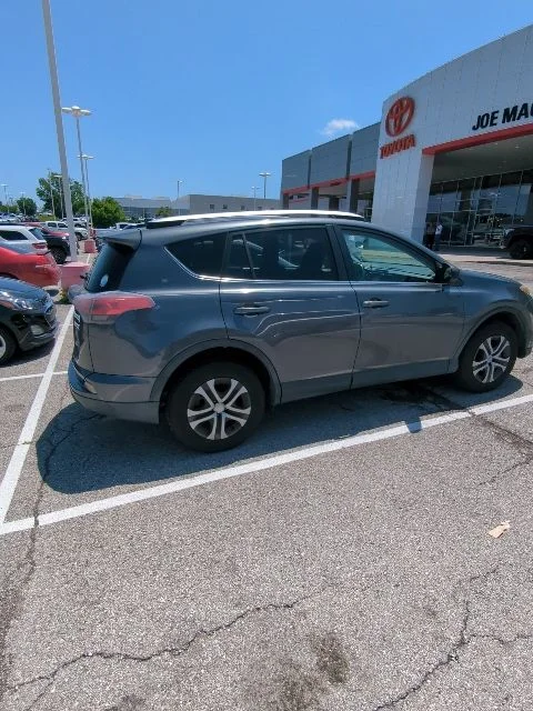 Used 2016 Gray Toyota LE image 10