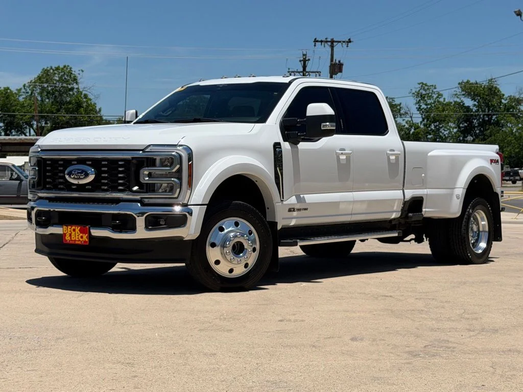 2023 Ford F-450 Lariat 4x4 Crew Cab 8' Box DRW's photo