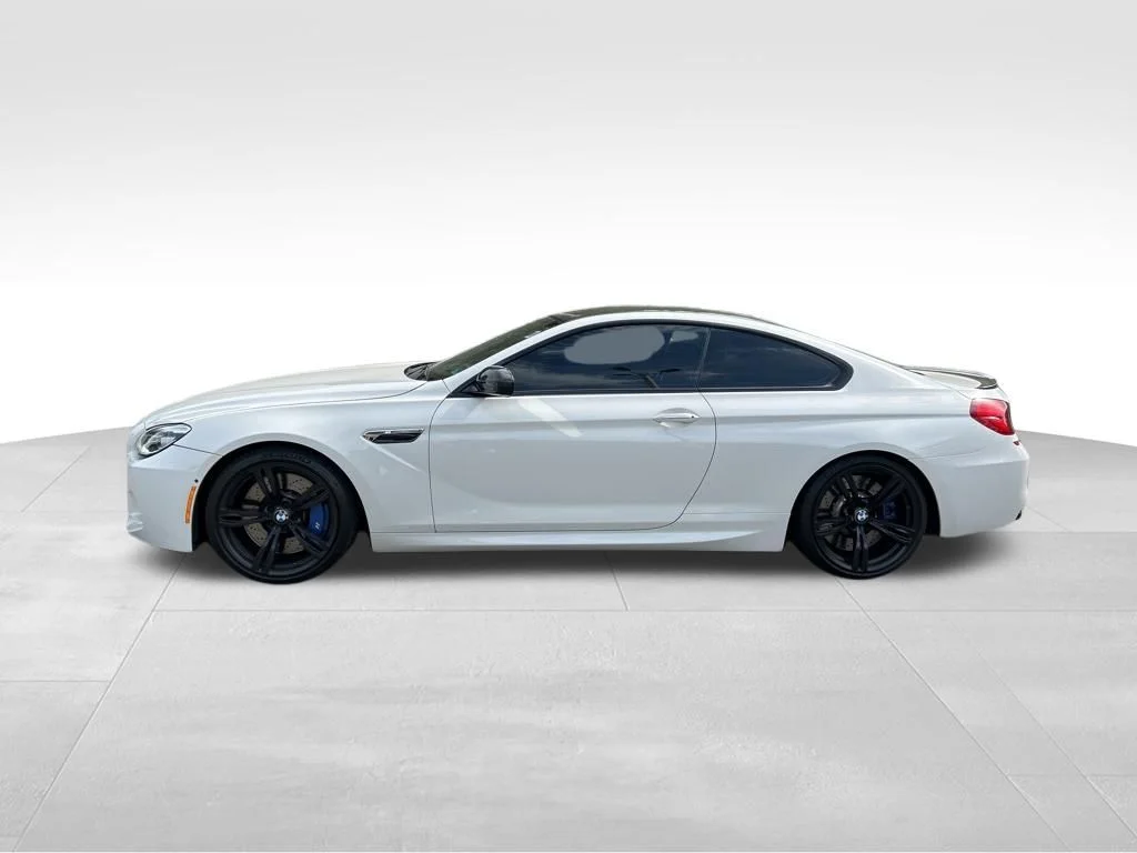 Used 2017 White BMW Competition image 2