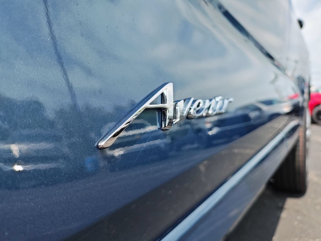 New 2026 Ocean Blue Metallic Buick Avenir image 26