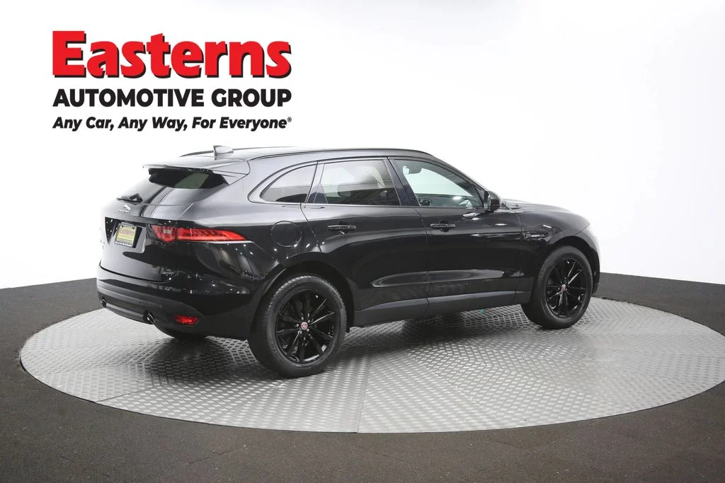Used 2020 Black Jaguar 25t Prestige image 46