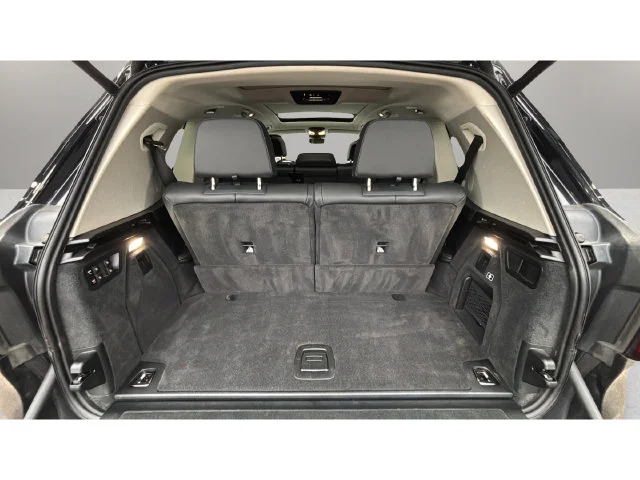 Used 2026 Black BMW xDrive40i image 37