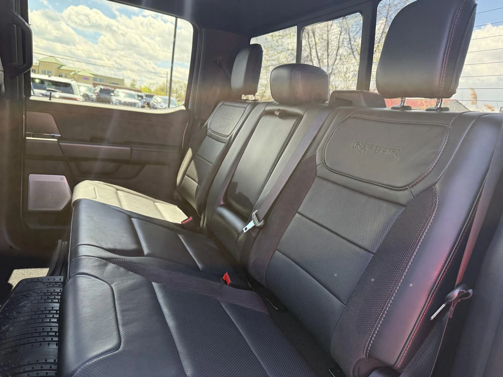 Used 2024 Avalanche Gray Ford Raptor image 22