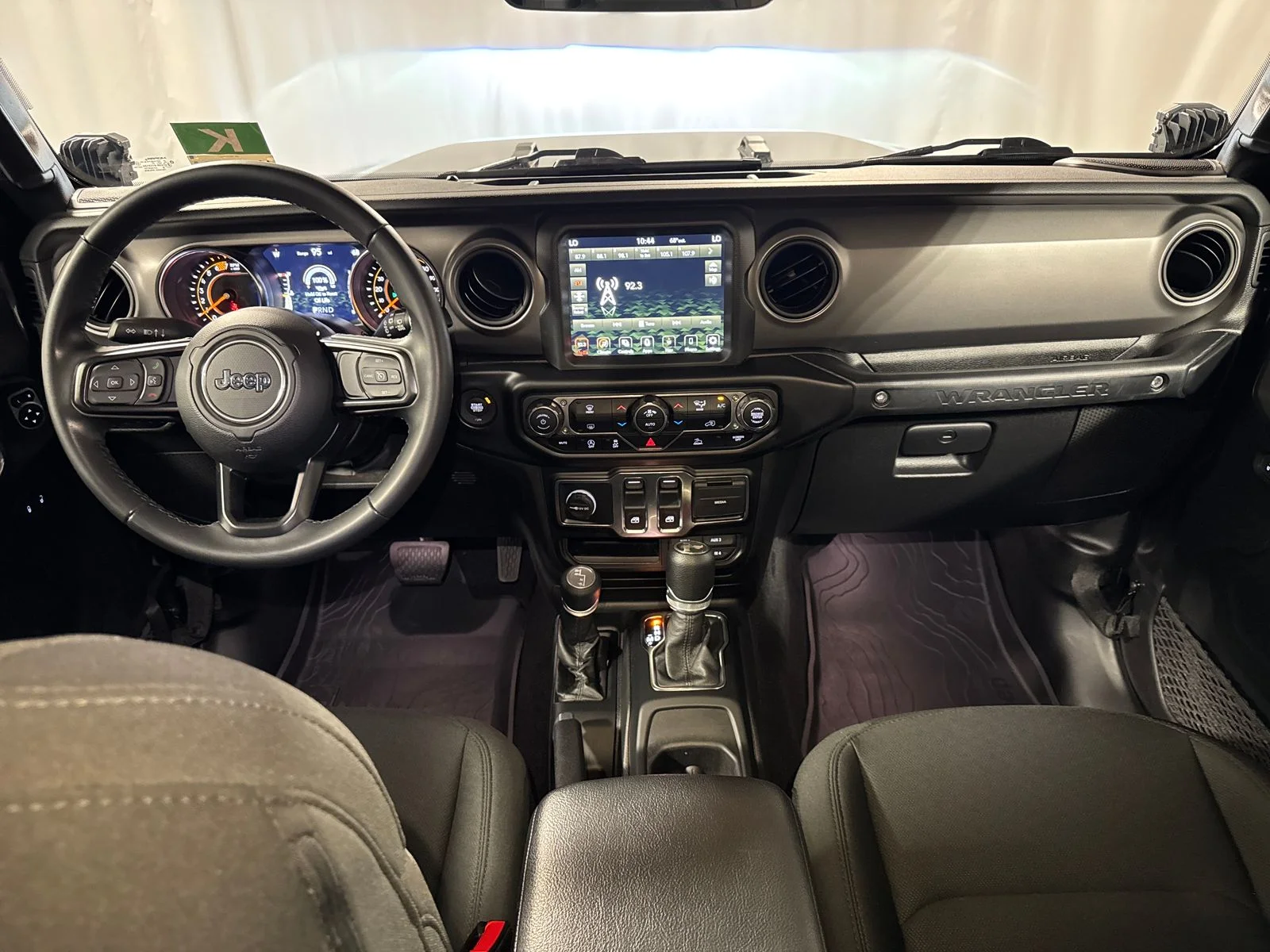 Used 2022 Crystal Metallic Jeep Sport S image 4
