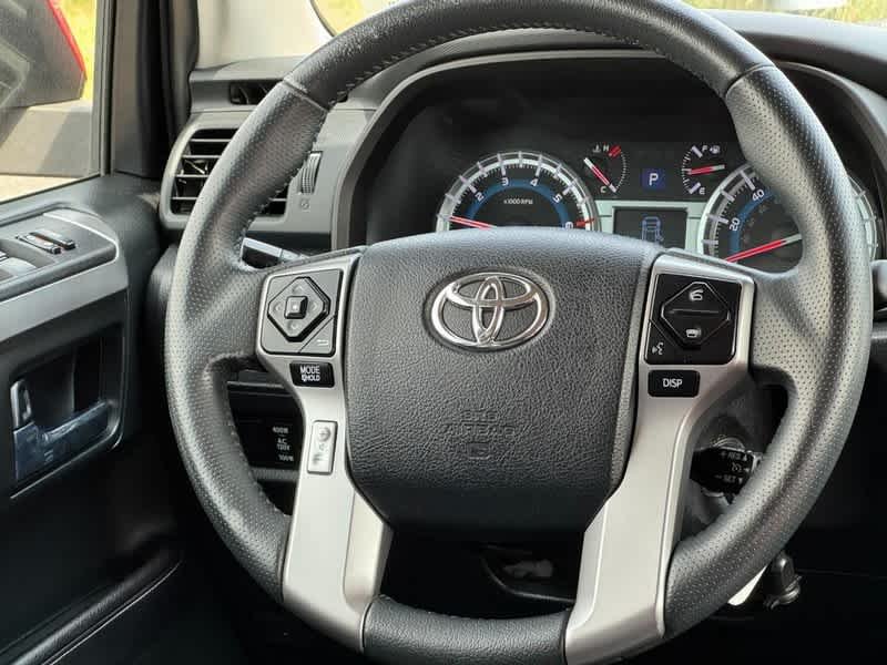 Used 2016 Barcelona Red Metallic Toyota SR5 image 12
