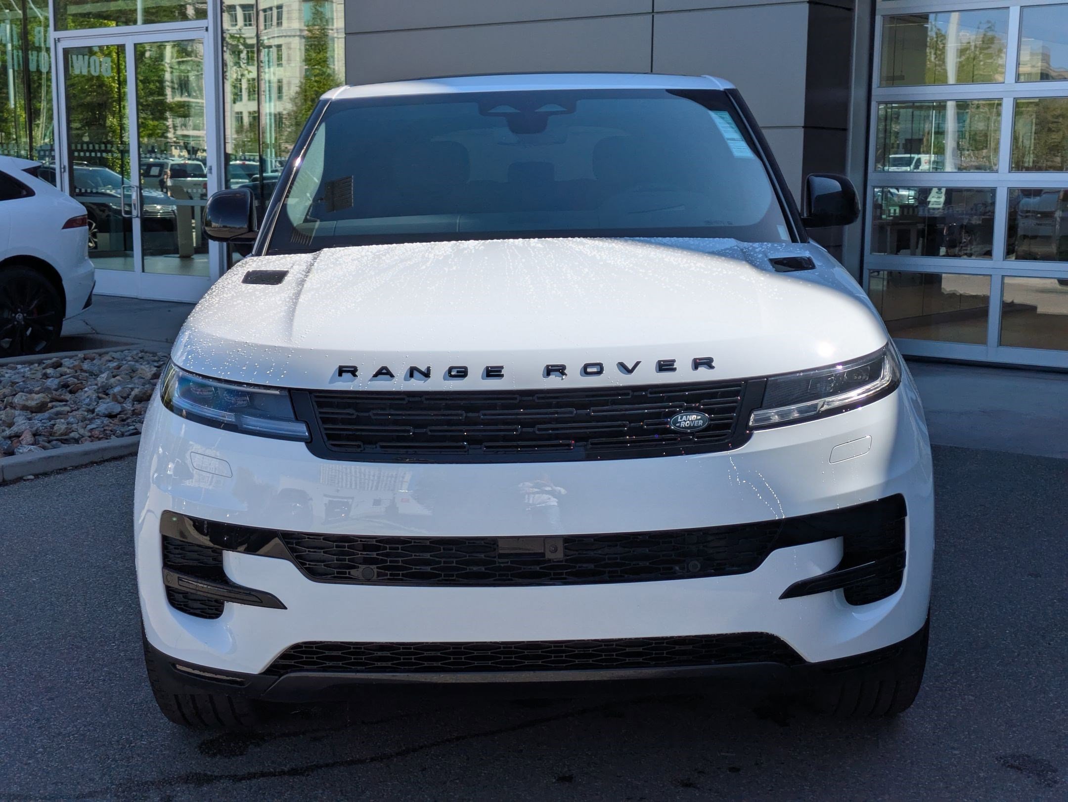 New 2026 Fuji White Land Rover P360 SE image 2