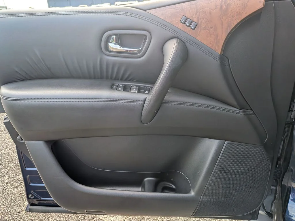 Used 2023 Blue Nissan SL image 33