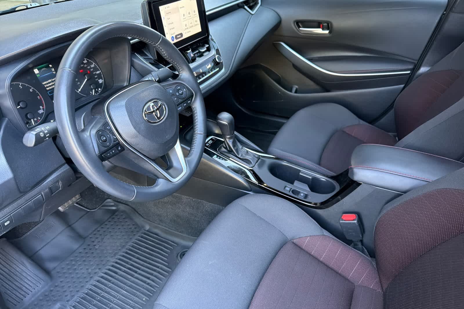 Used 2024 Ice Cap Toyota SE image 11
