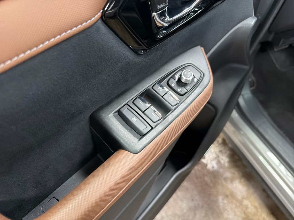 Used 2026 Beige Subaru Touring image 16