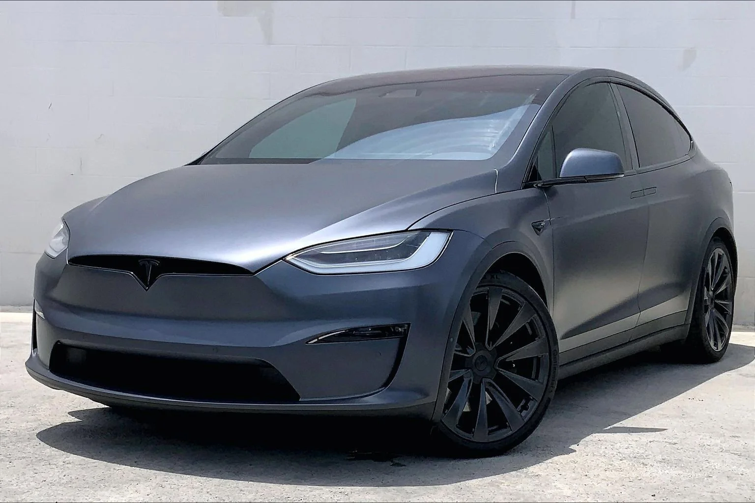 2022 Tesla Model X Plaid's photo